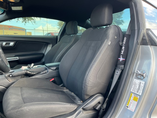 2020 Ford Mustang EcoBoost Premium photo 8