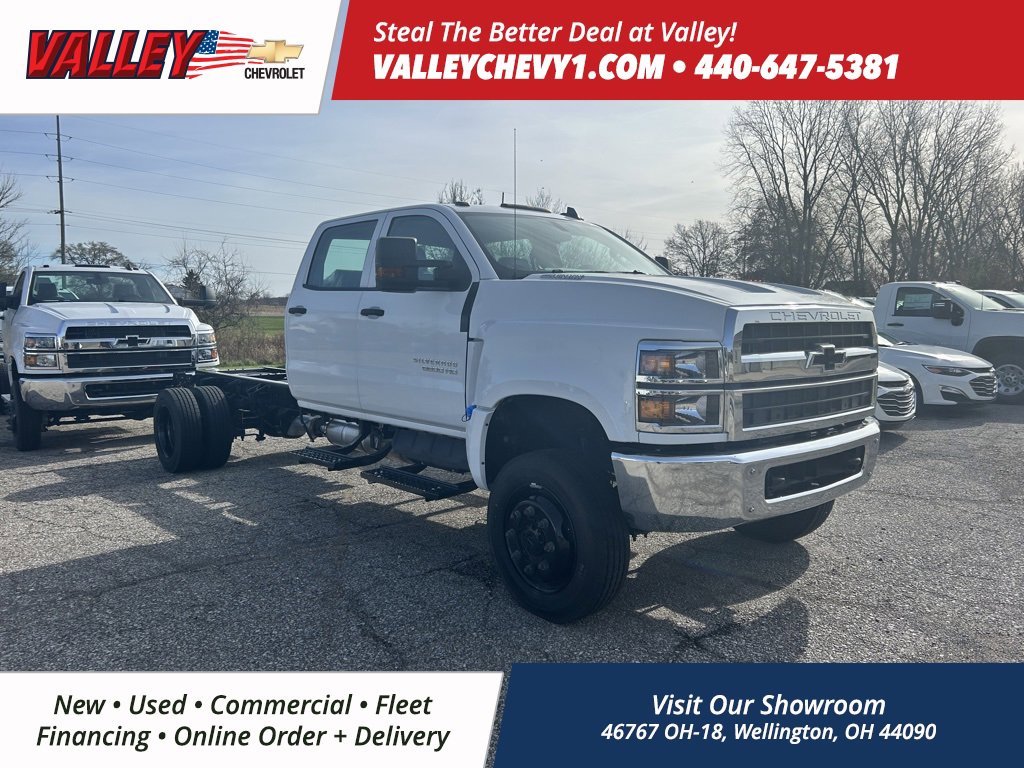 2024 Chevrolet Silverado 4500 Medium Duty Chassis Cab 1LT's photo