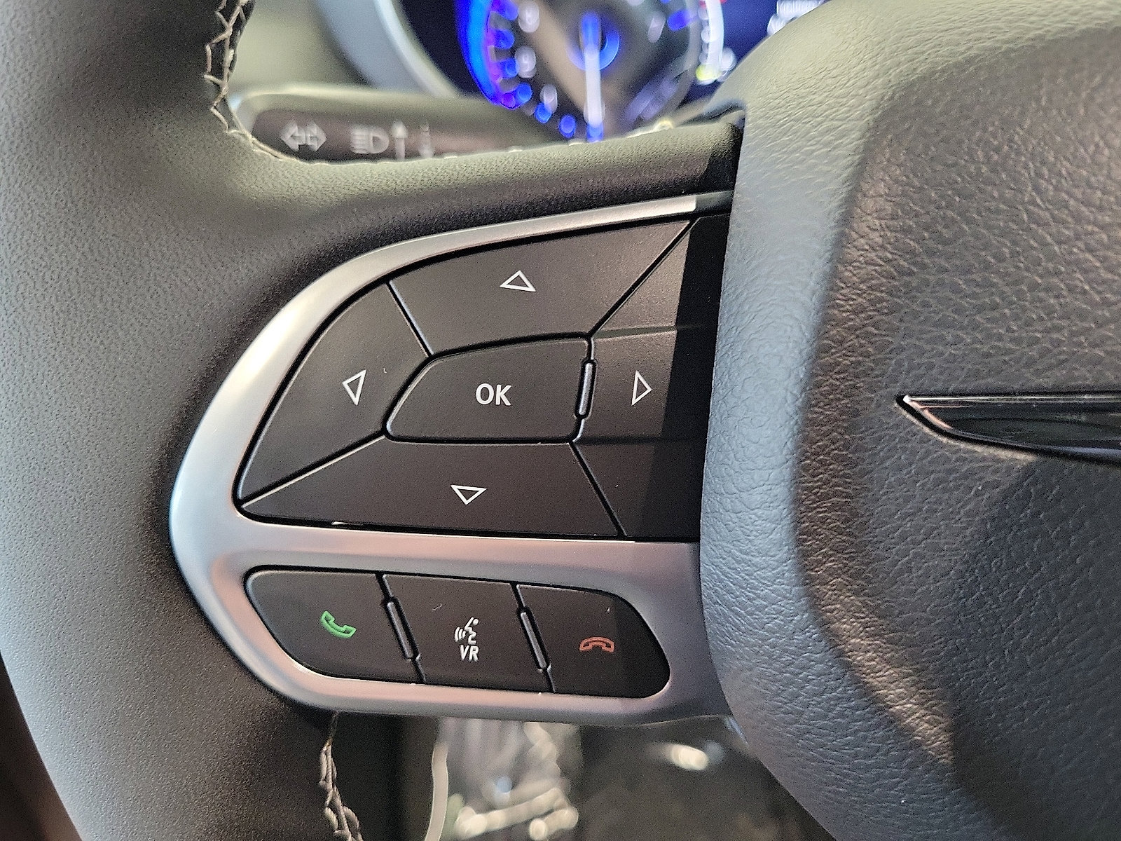 2025 Chrysler Voyager LX photo 5