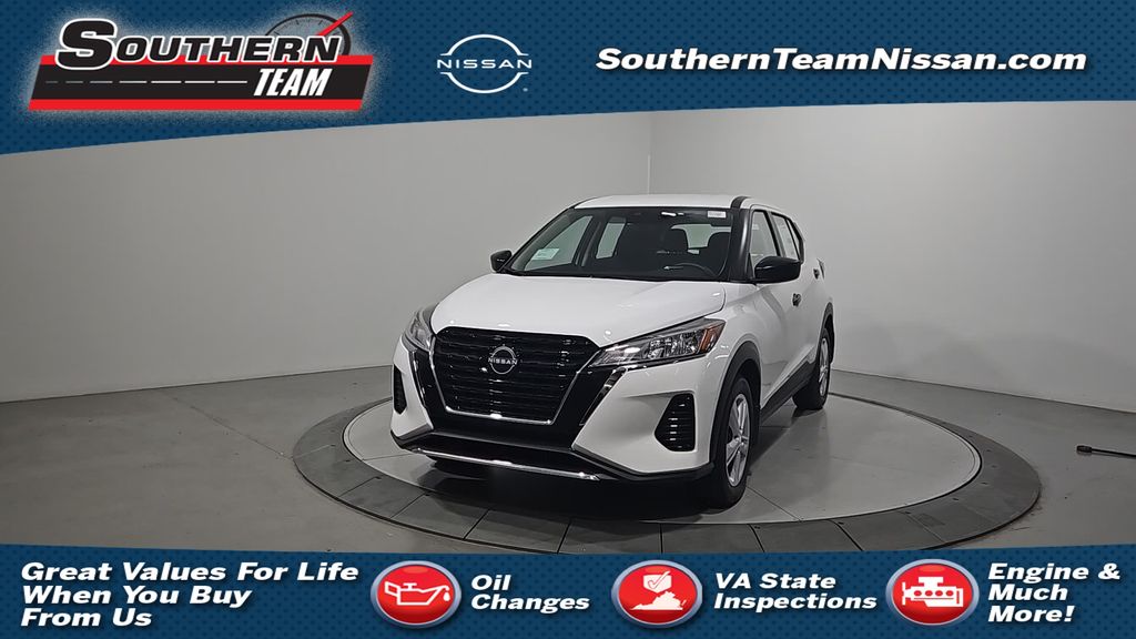 2025 Nissan KICKS PLAY Base's photo