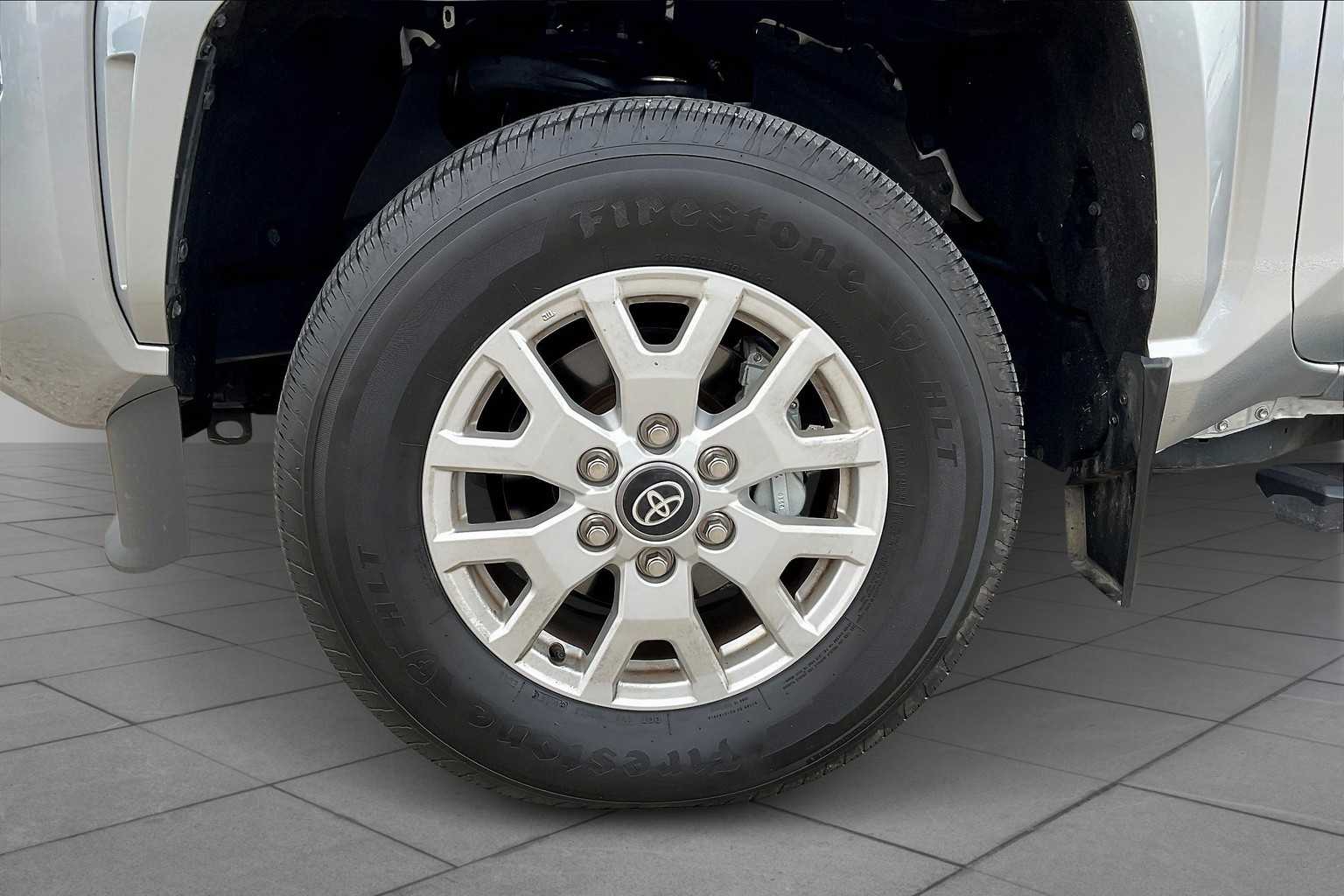 2024 Toyota Tacoma SR5 photo 9