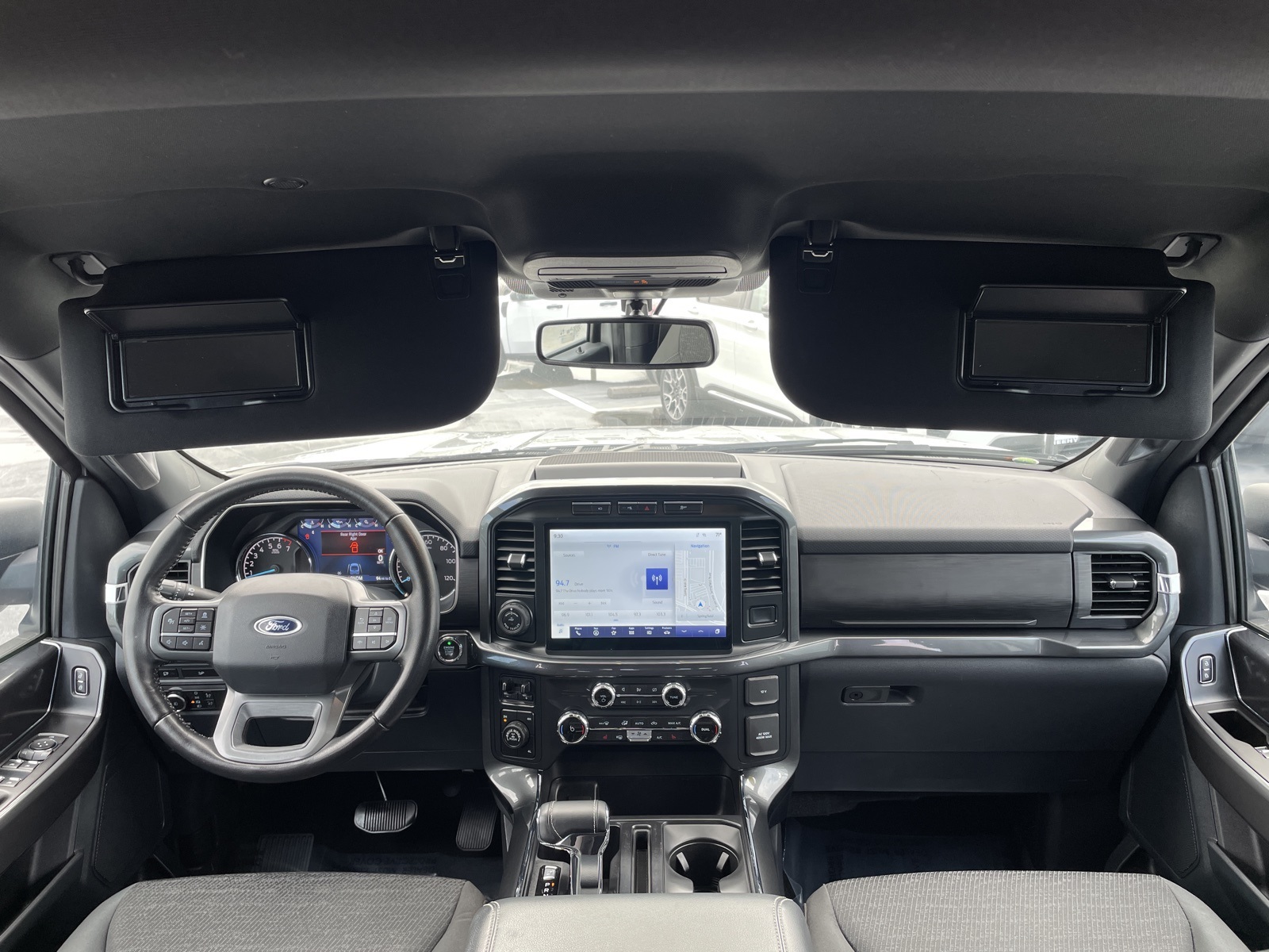 2022 Ford F-150 XLT photo 2