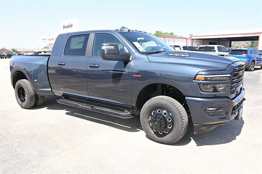 2025 RAM Ram 3500 Pickup Laramie's photo