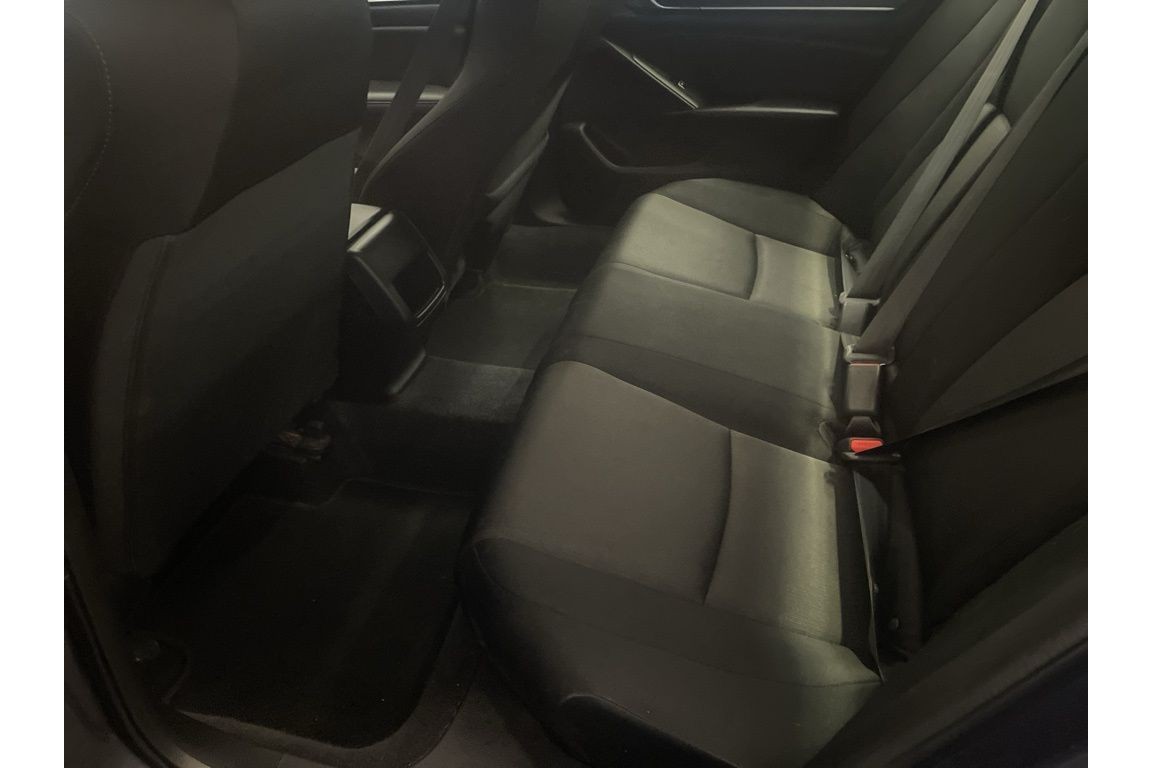 2022 Honda Accord LX 1.5T photo 4