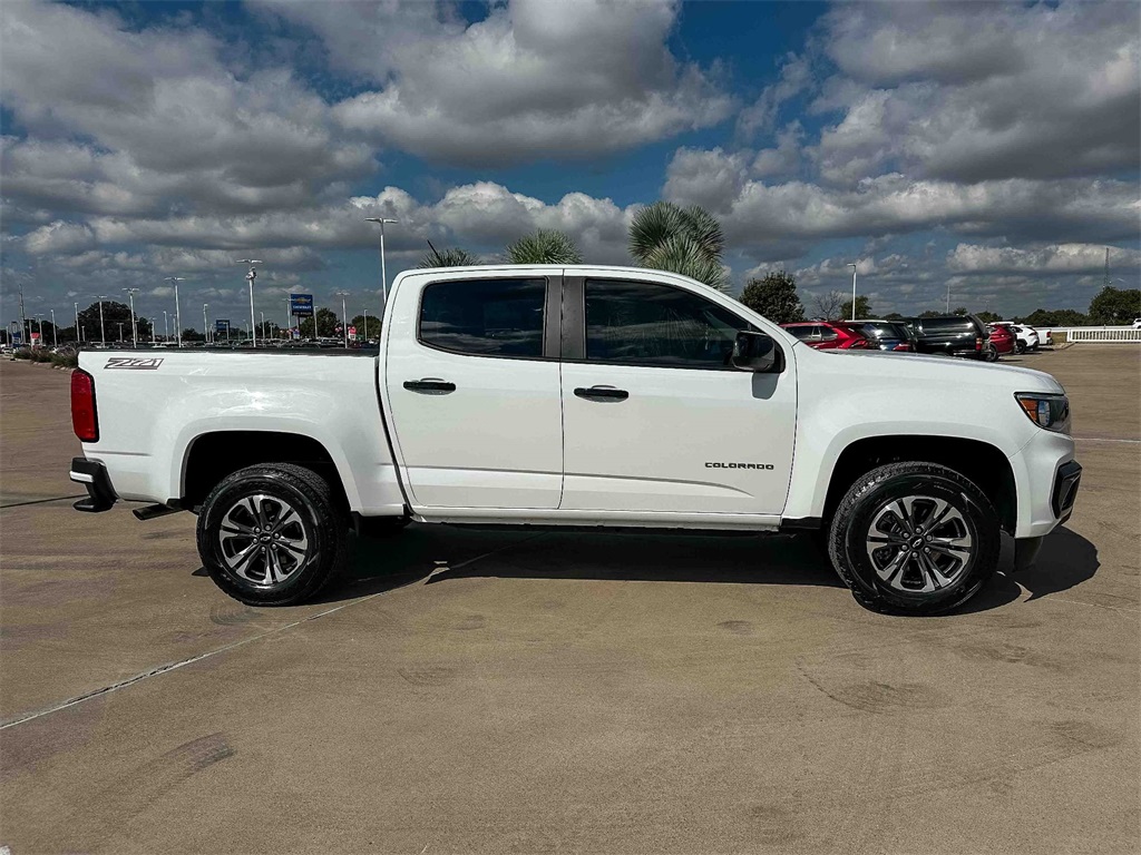 2021 Chevrolet Colorado Z71 photo 2