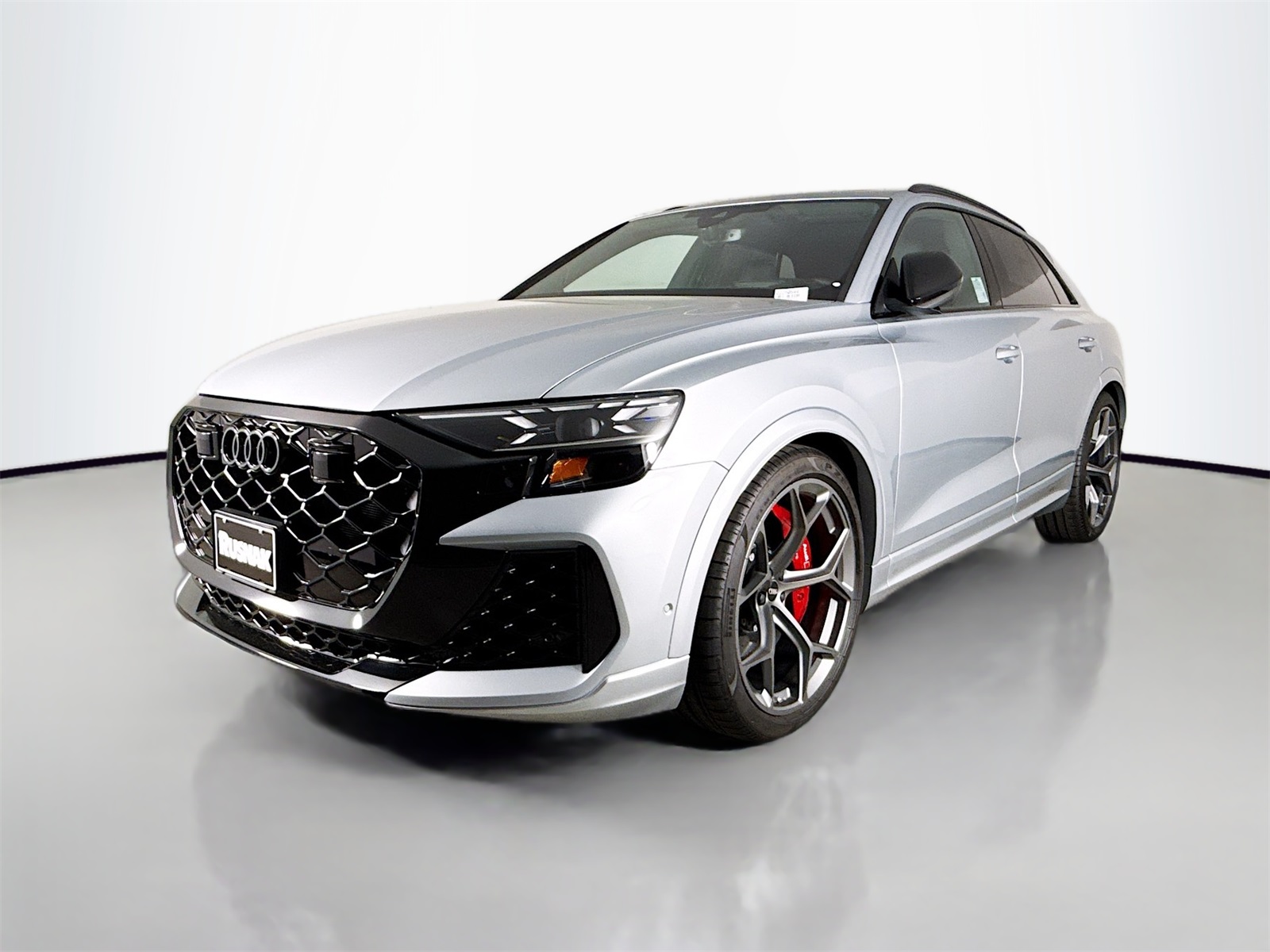 2025 Audi RS Q8 photo 3