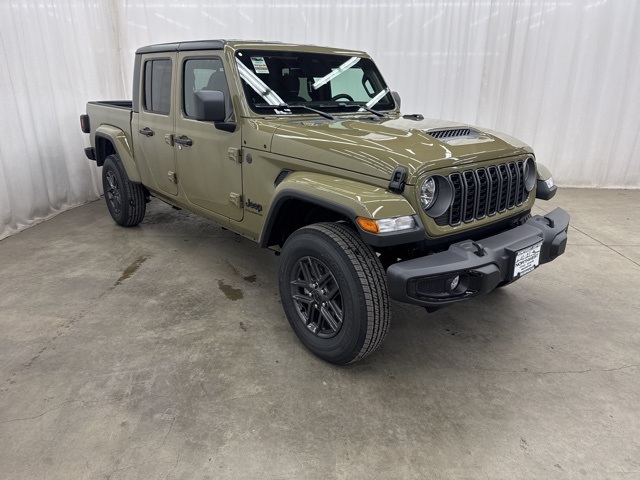 2026 Jeep Gladiator Sport S's photo