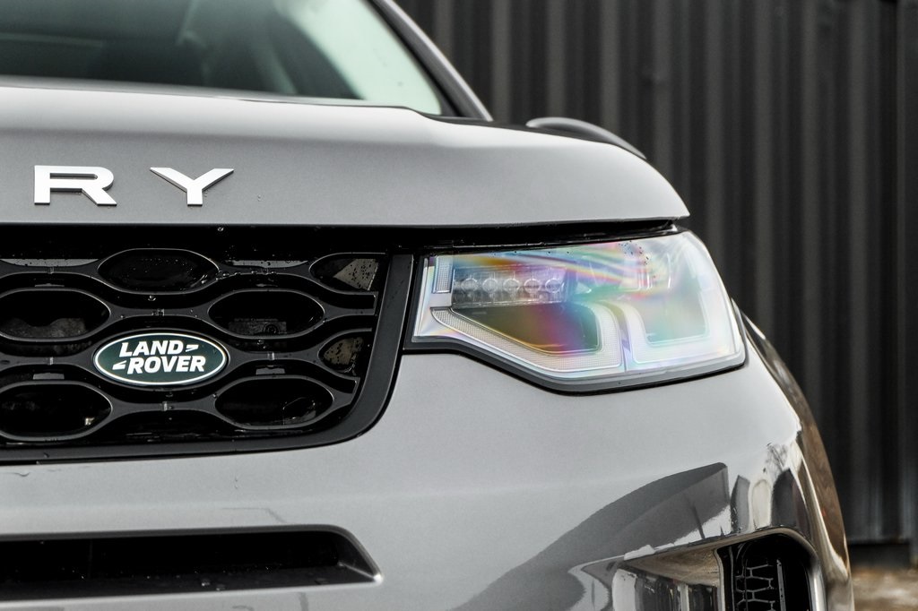2025 Land Rover Discovery Sport S photo 6