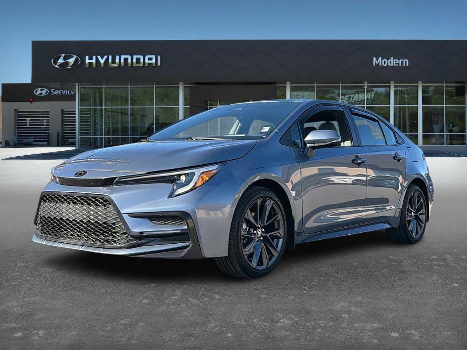 2024 Toyota Corolla SE's photo