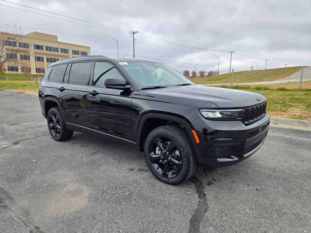 2025 Jeep Grand Cherokee L Altitude's photo