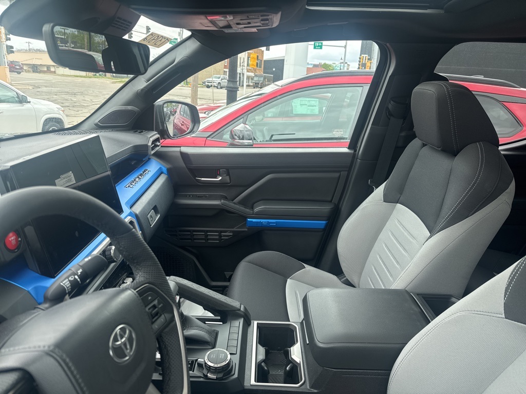 2025 Toyota Tacoma TRD Sport photo 2