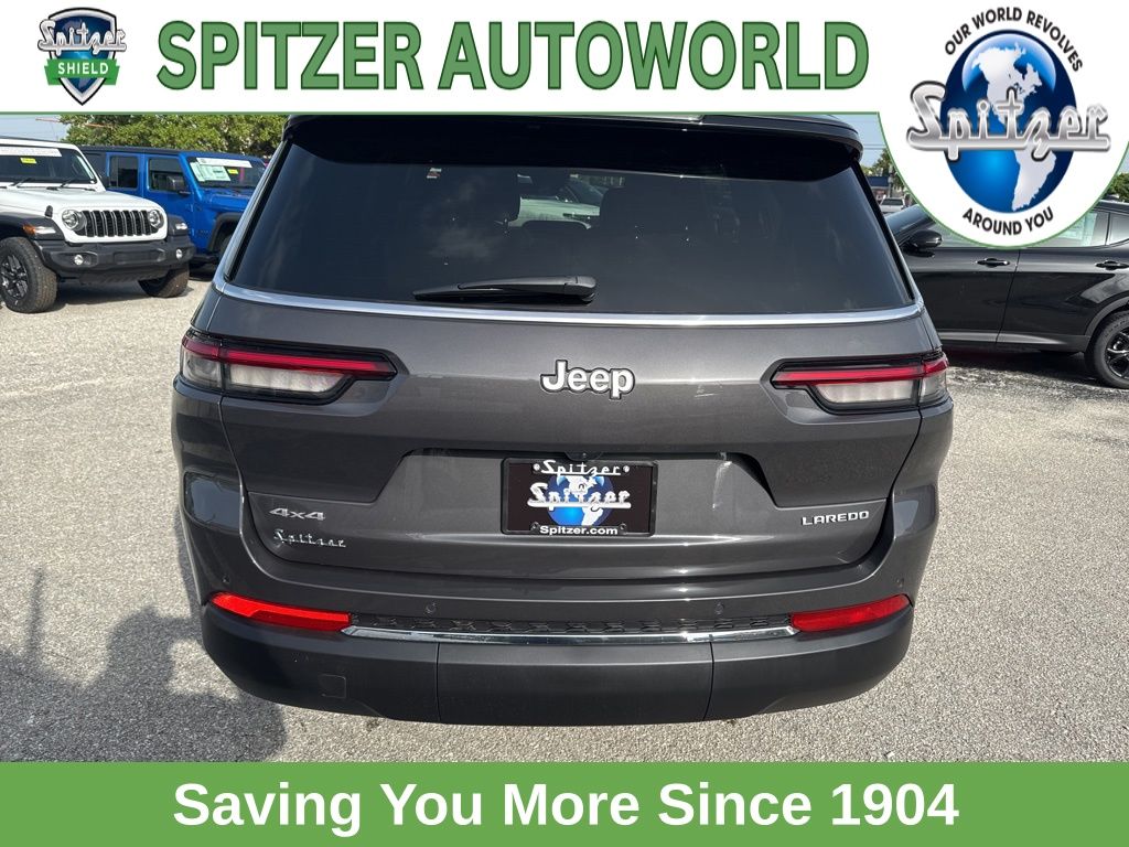 2025 Jeep Grand Cherokee Laredo photo 4