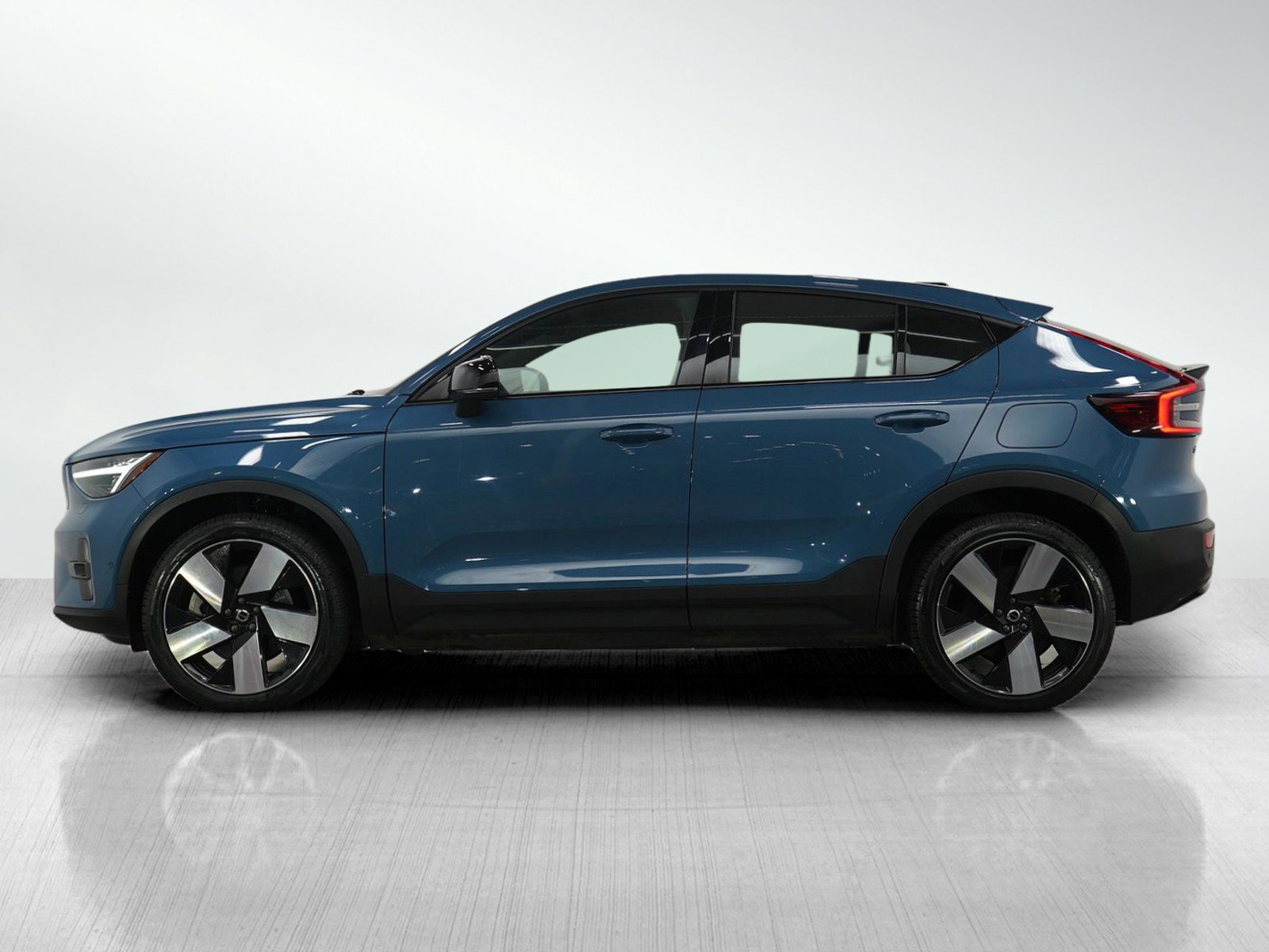 Used 2023 Volvo C40 Ultimate with VIN YV4ED3GM0P2039509 for sale in Hopkins, MN