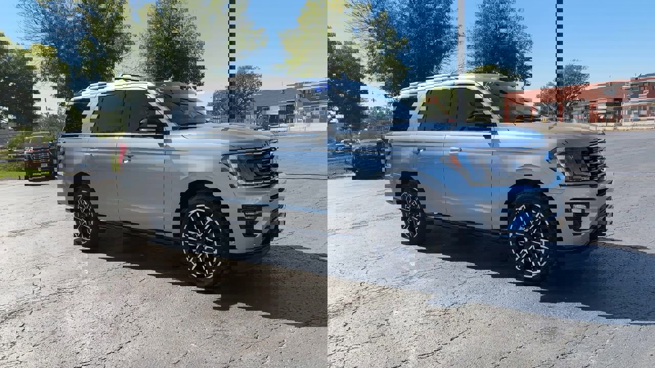 2020 Ford Expedition Limited photo 2