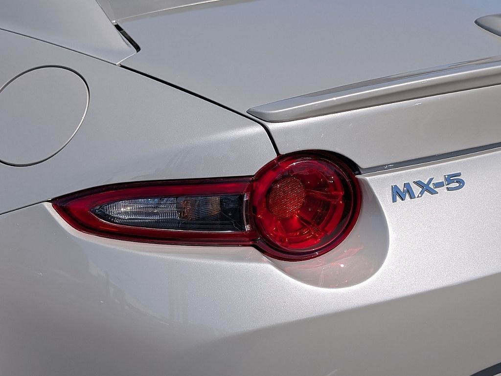2023 Mazda MX-5 Miata RF Miata Grand Touring photo 12