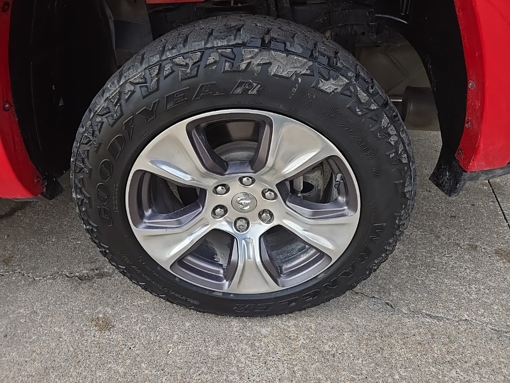 2020 Ram 1500 Laramie photo 28