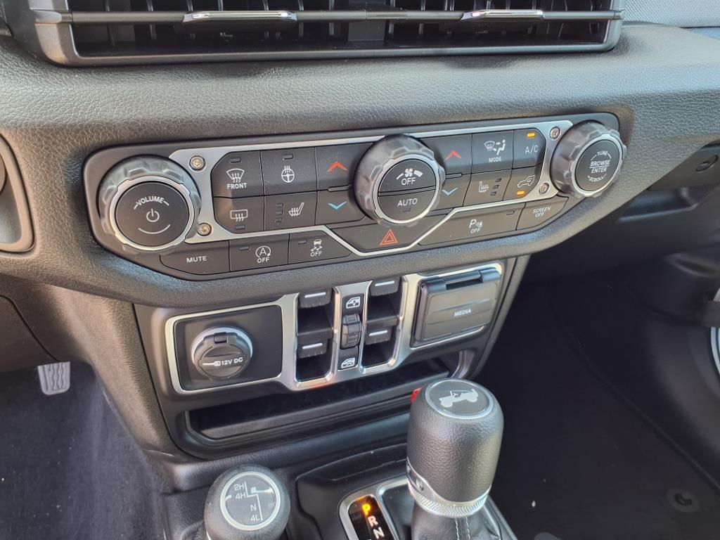 2025 Jeep Wrangler Sport S photo 13