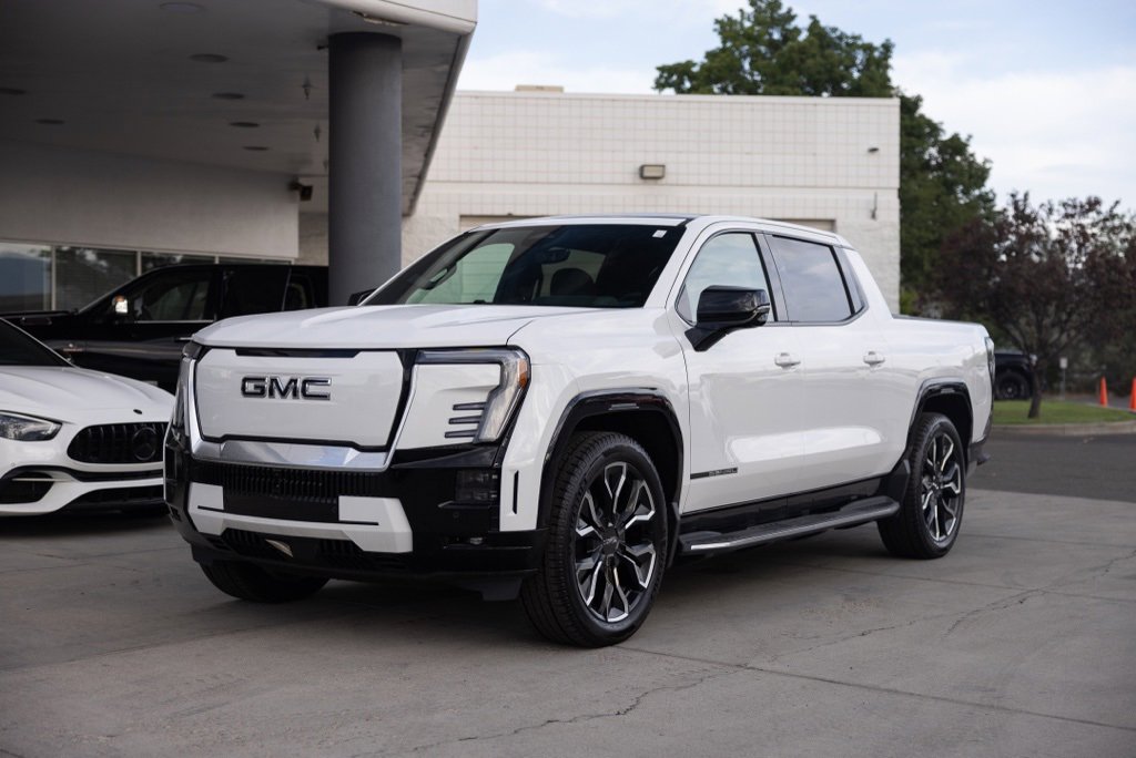 2025 Gmc Sierra EV Denali photo 2