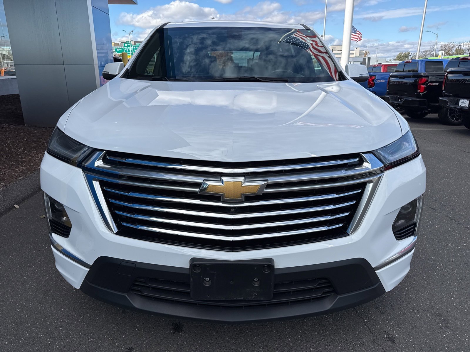2022 Chevrolet Traverse Premier photo 3