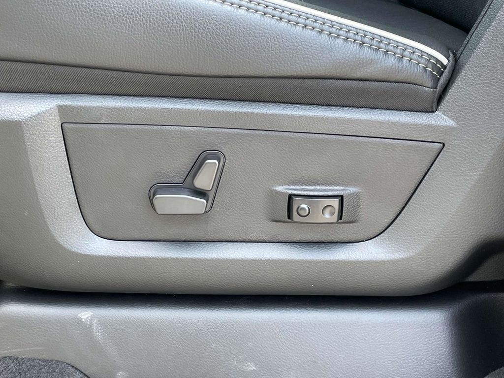 2025 Ram 2500 Laramie photo 22