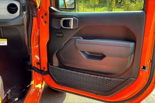 2025 Jeep Wrangler Sport S photo 26