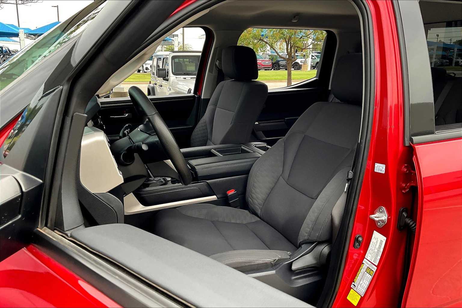 2022 Toyota Tundra SR5 photo 7