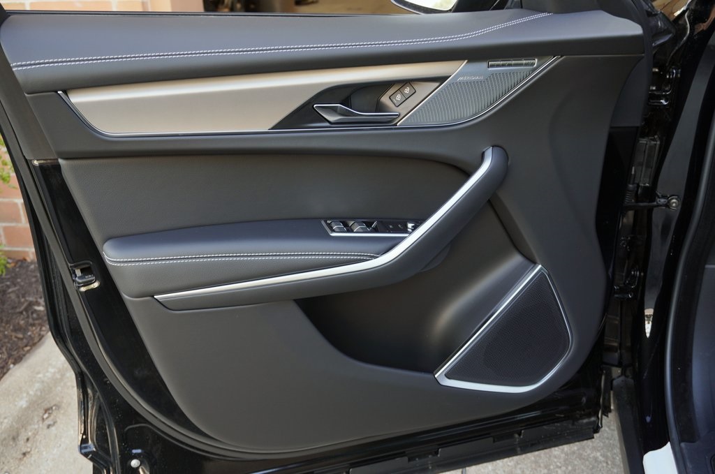 2026 JAGUAR F-PACE - Image 9