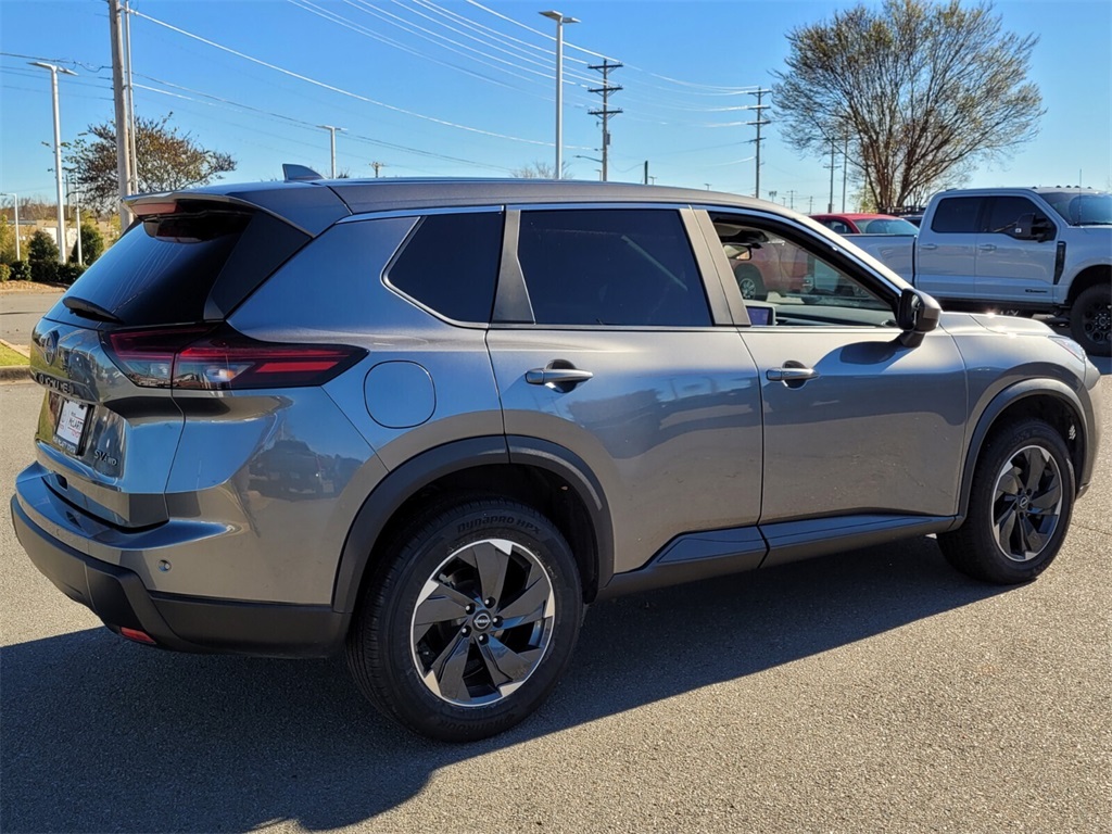 2024 Nissan Rogue SV photo 3