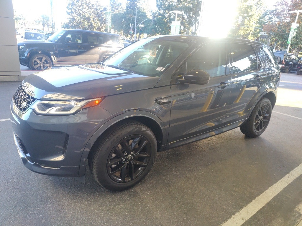 2024 Land Rover Discovery Sport S's photo