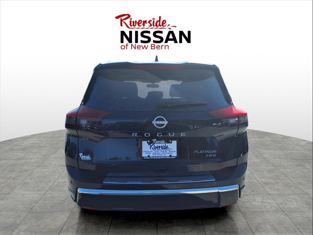2026 Nissan Rogue Platinum photo 3