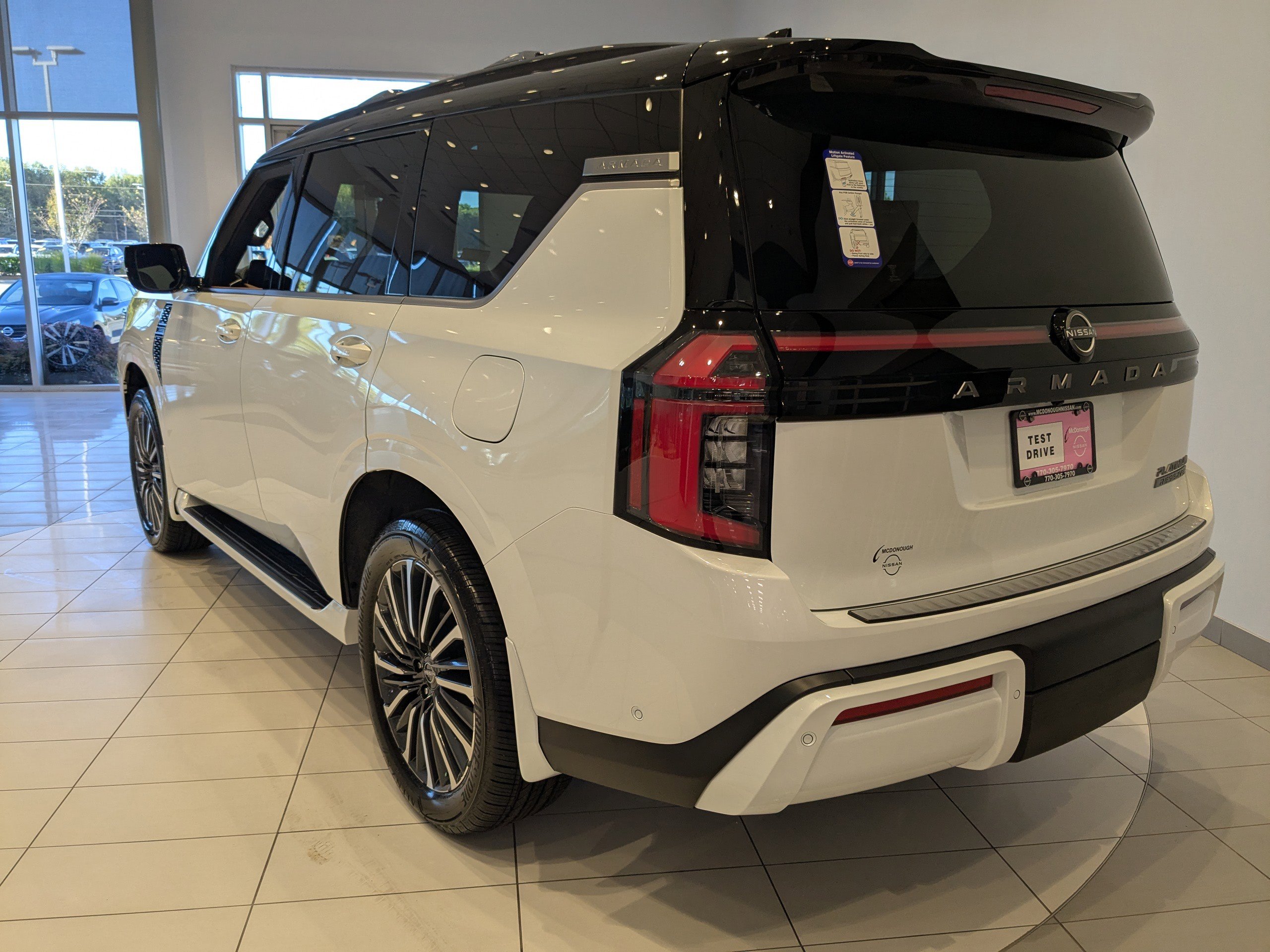 2026 Nissan Armada Platinum Reserve photo 4