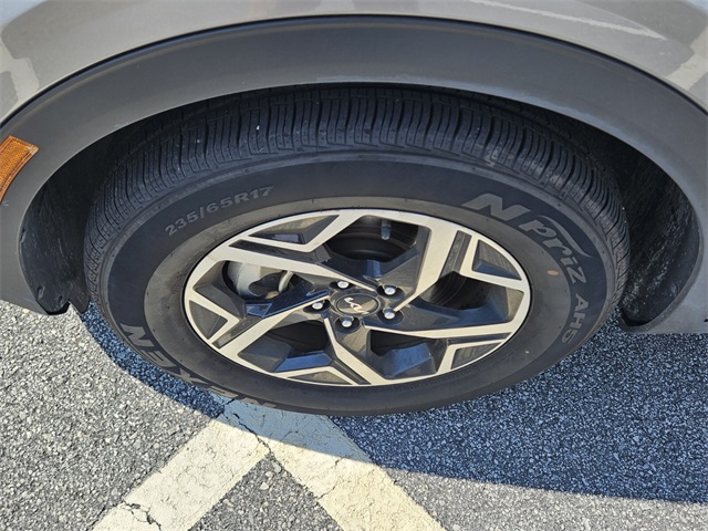 2023 Kia Sportage LX photo 16