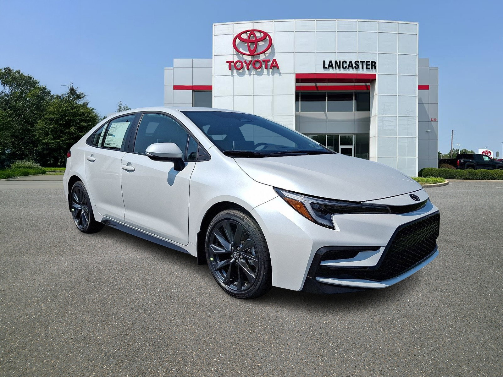 2025 Toyota Corolla SE's photo