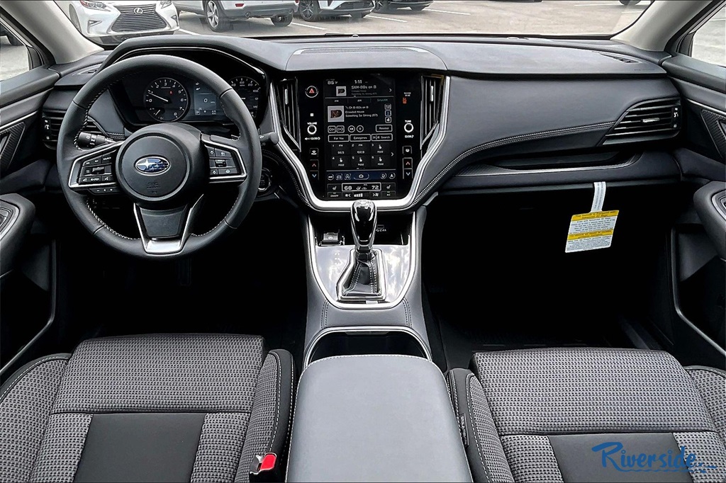 2025 Subaru Outback Premium photo 3