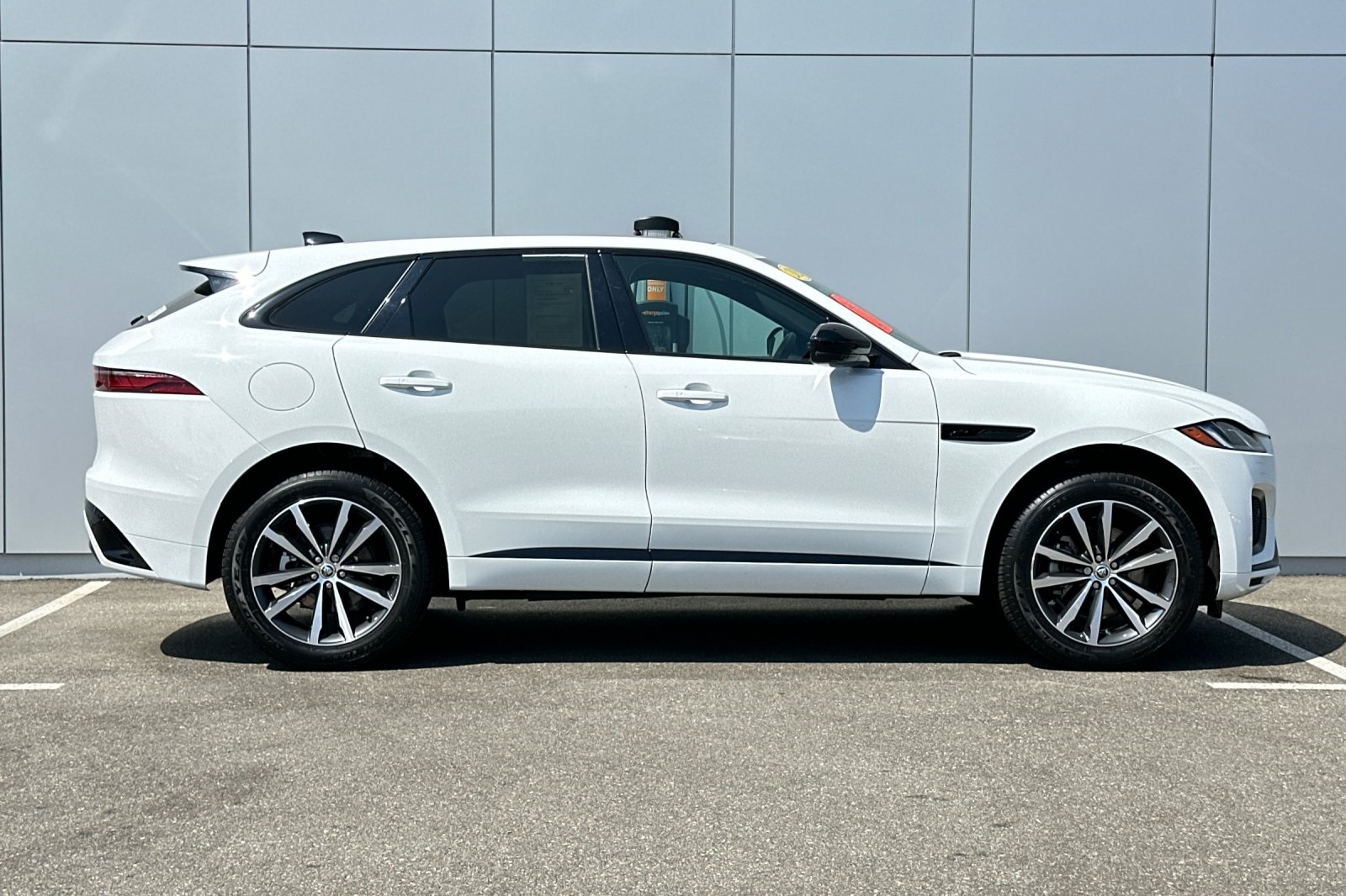2025 Jaguar F-PACE P250 R-Dynamic S photo 7