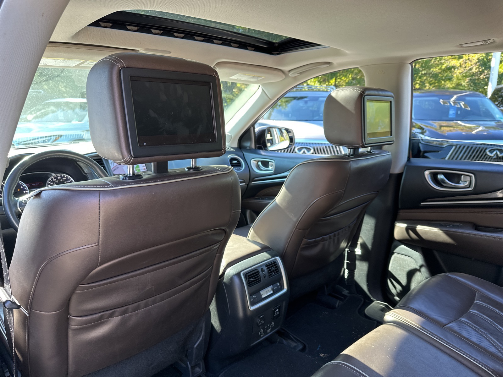 2019 Infiniti QX60 Luxe photo 30