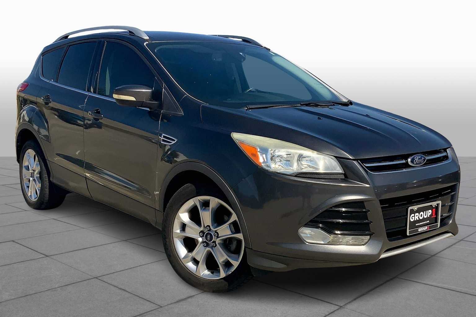 2015 Ford Escape Titanium photo 2