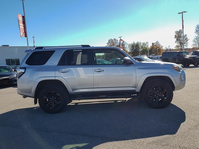 2024 Toyota 4Runner SR5 photo 4