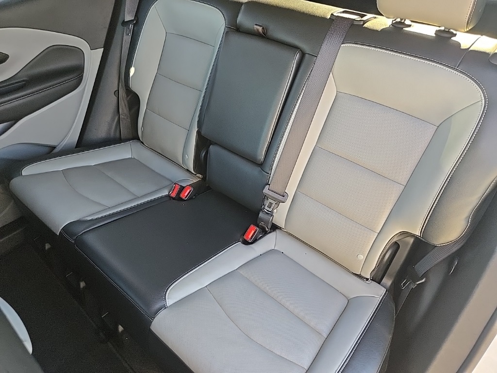 2024 Gmc Terrain SLT photo 23