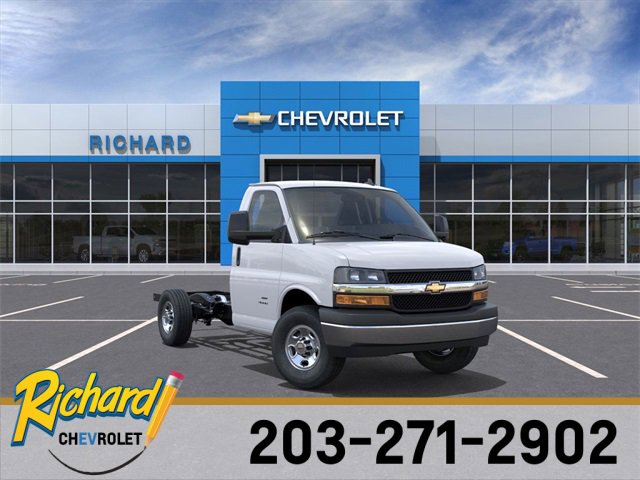 2025 Chevrolet Express Base's photo
