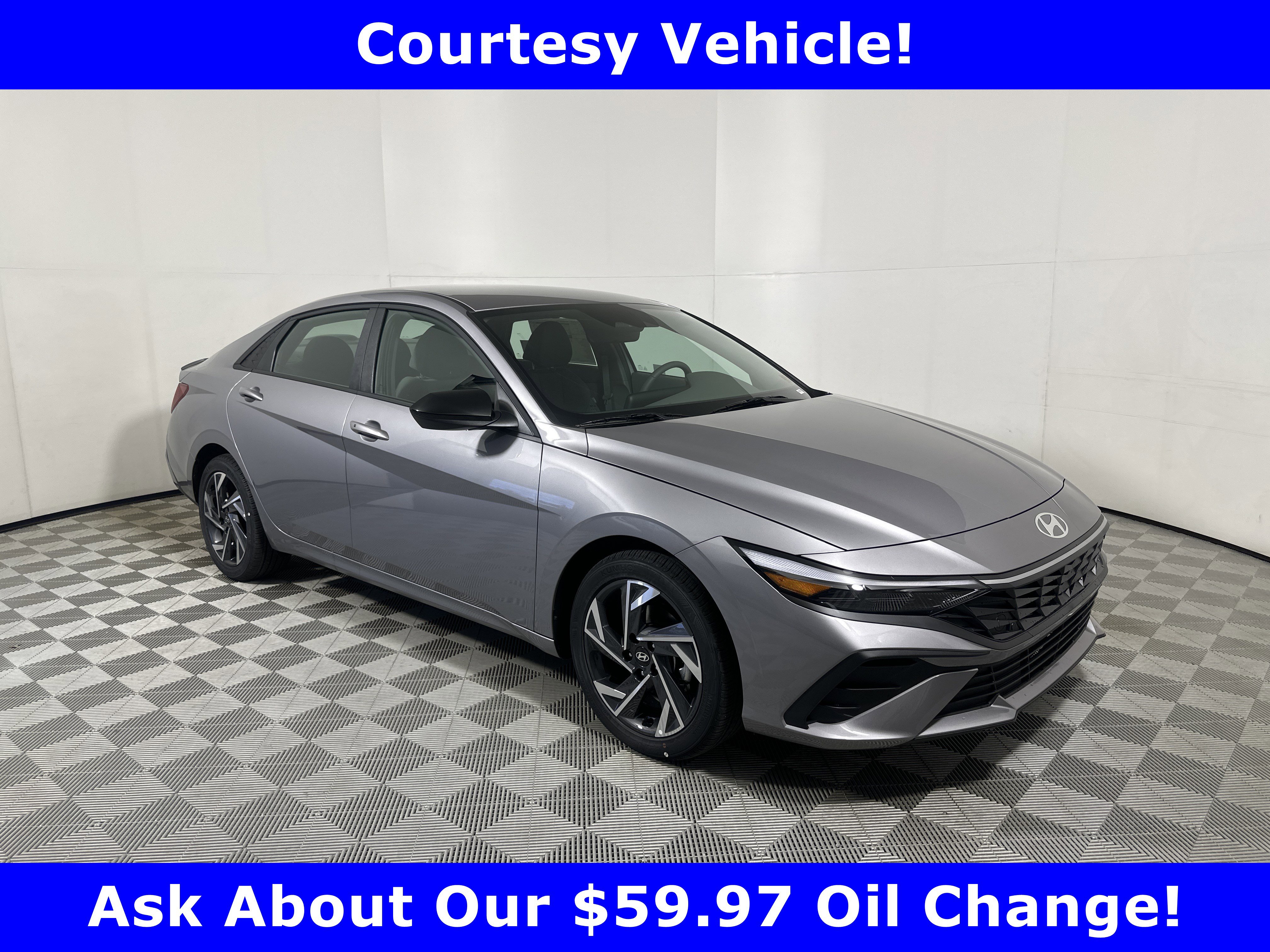 2025 Hyundai Elantra SEL's photo