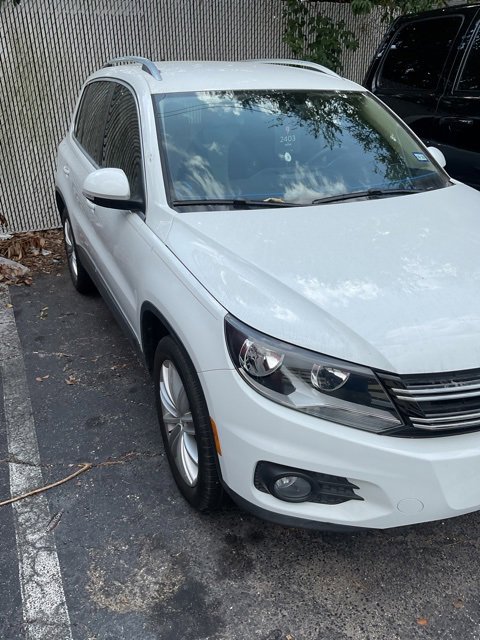 2014 Volkswagen Tiguan S's photo