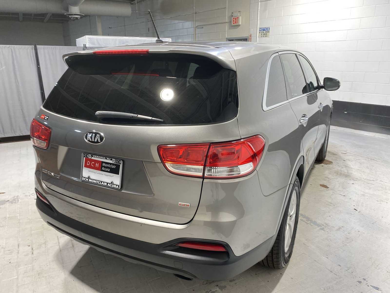 2016 Kia Sorento L photo 25