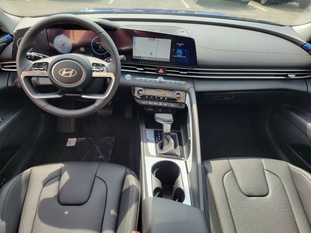 2024 Hyundai Elantra Limited photo 26