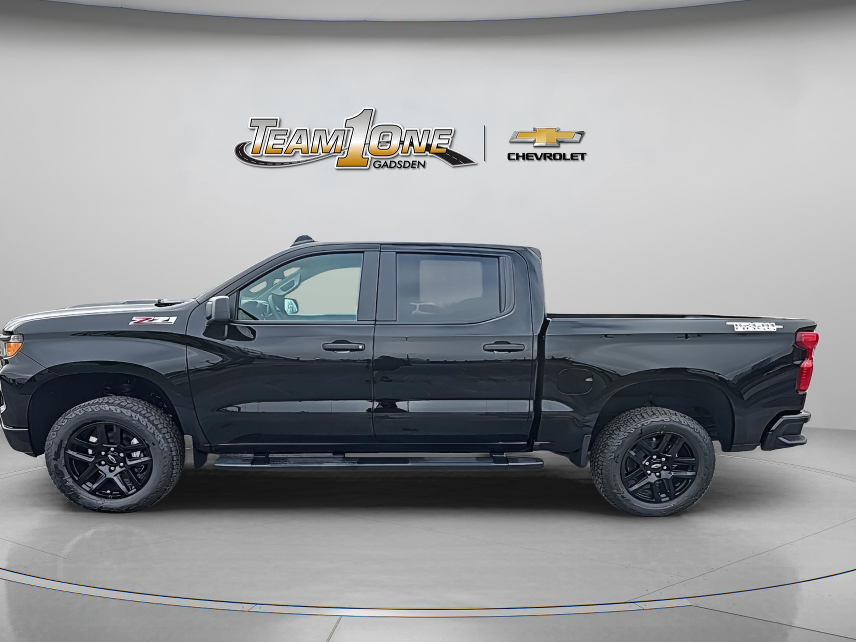 2026 Chevrolet Silverado 1500 Custom Trail Boss photo 2