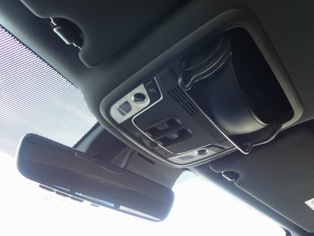2025 Honda Ridgeline Black Edition photo 37