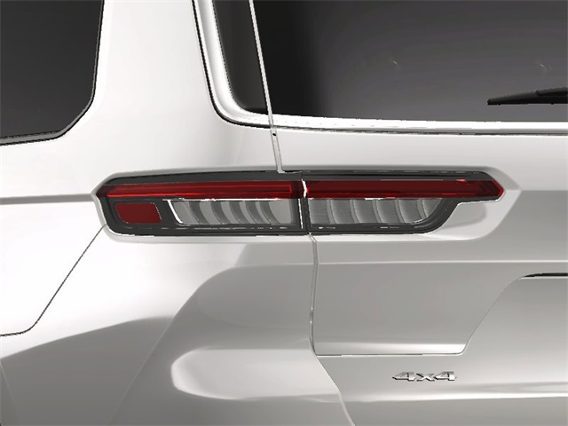 2025 Jeep Grand Cherokee Limited photo 12