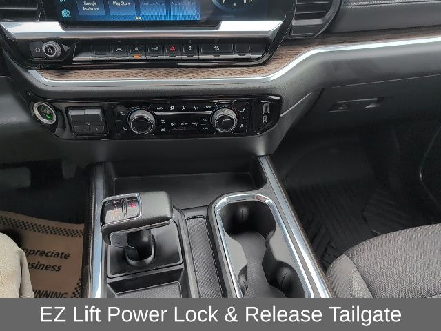 2023 Chevrolet Silverado 1500 RST photo 3