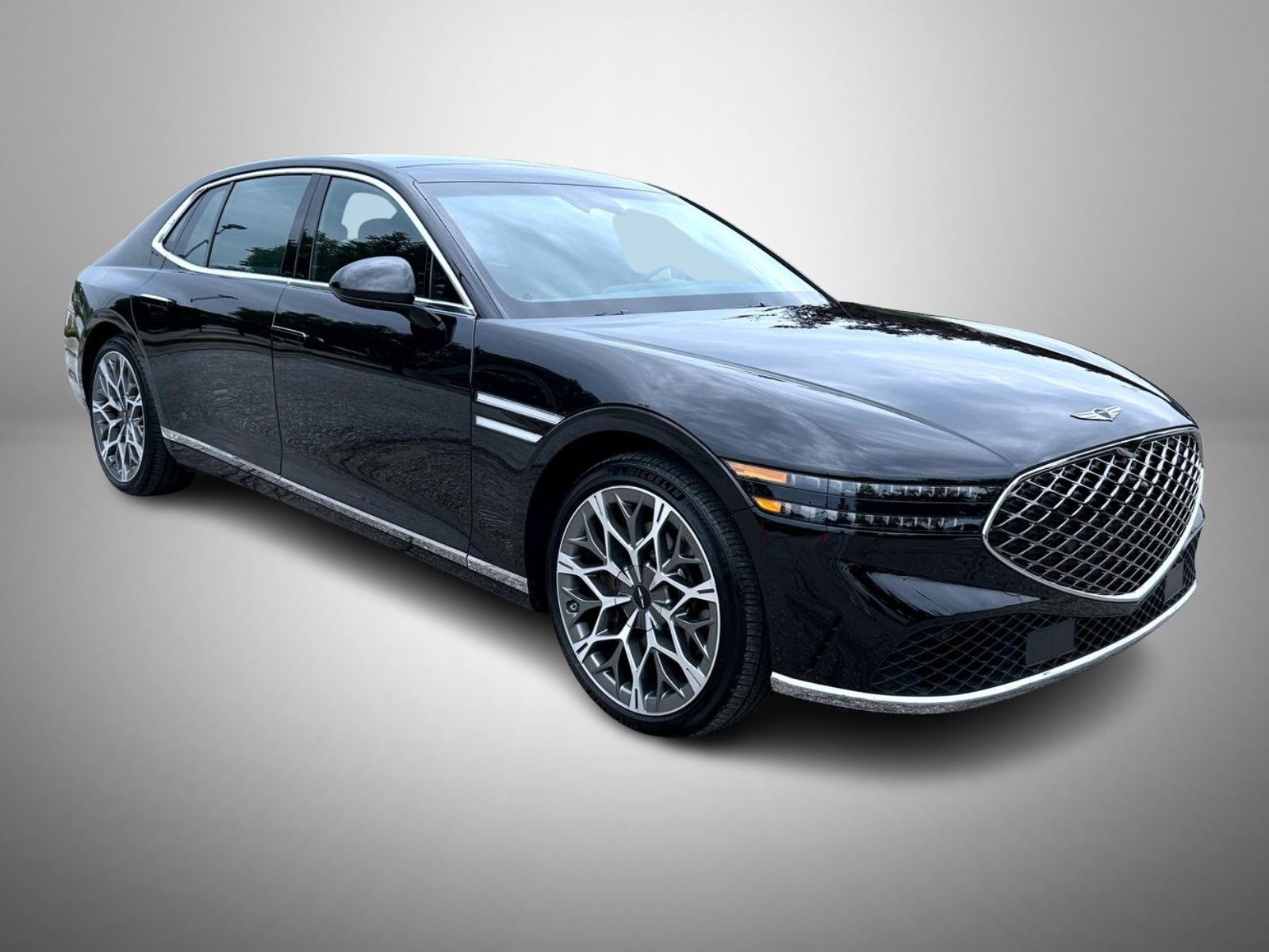 2024 Genesis G90 3.5T AWD photo 3