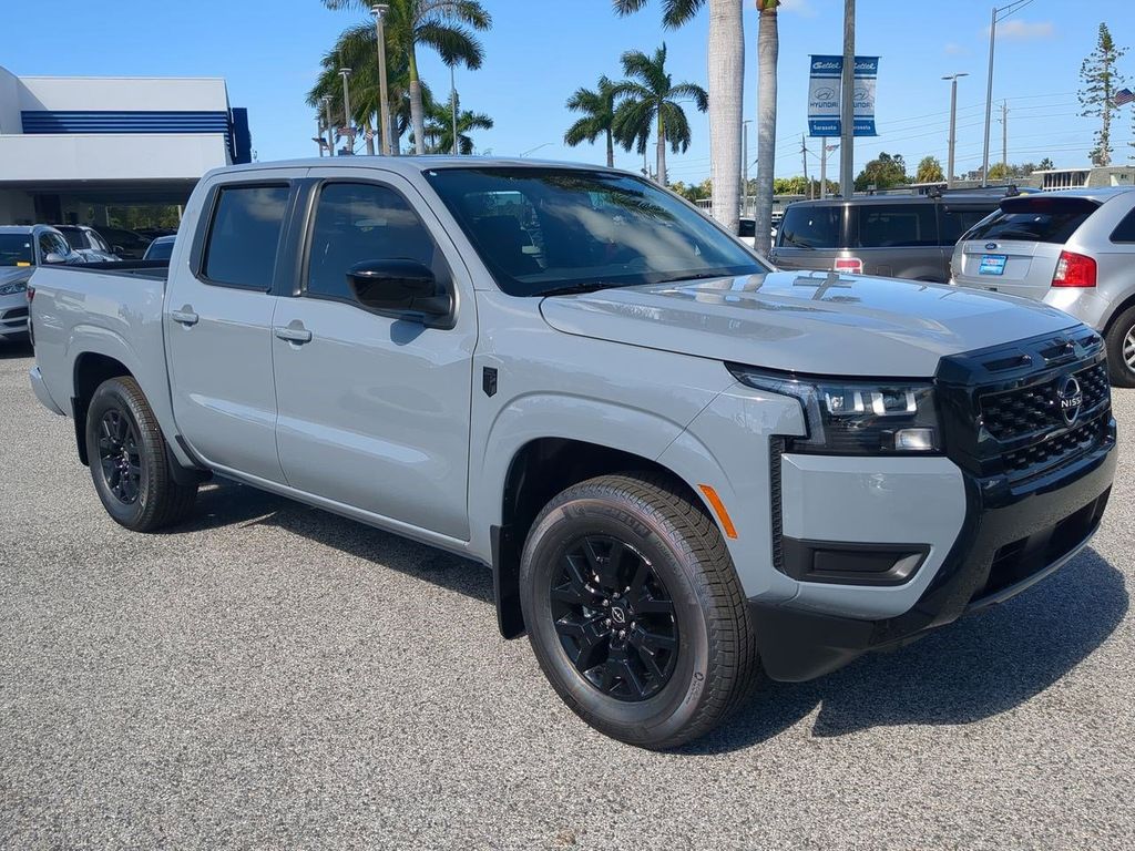 2026 Nissan Frontier Crew Cab SV photo 3